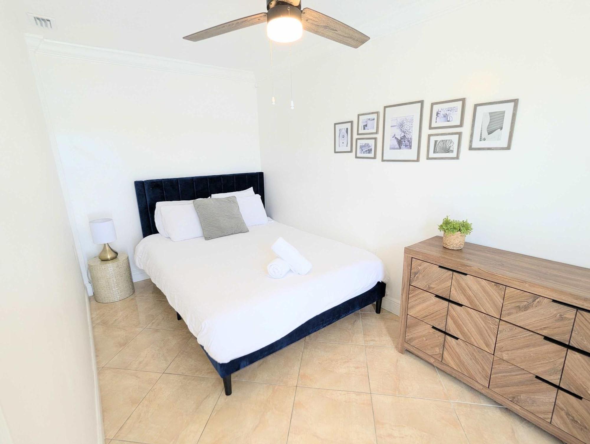 Stunning Lake-Front Villa With Pool & Spa Pembroke Pines Esterno foto